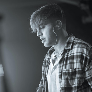 亚洲一区二区三区写真
